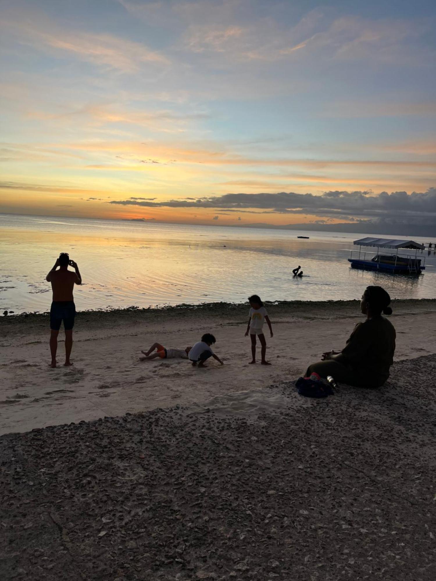 Golden Sunset Inn Siquijor Esterno foto
